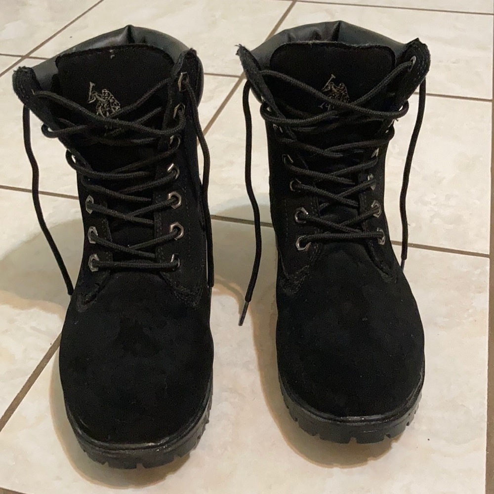 US Polo Assn suede boots. Very lightly used.